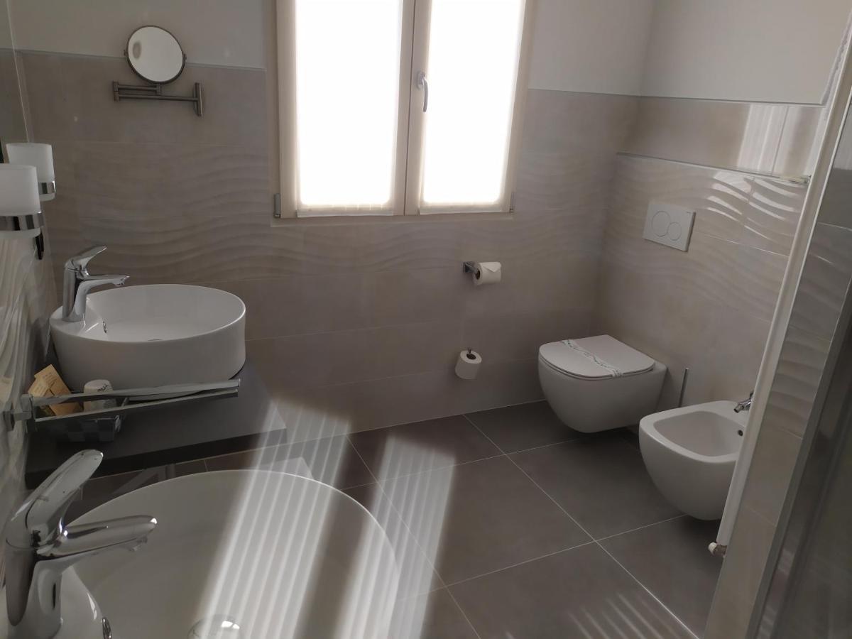 Garda Diamant Bed & Breakfast Desenzano del Garda Dış mekan fotoğraf