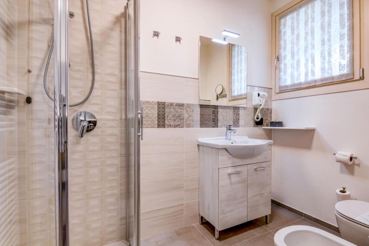 Garda Diamant Bed & Breakfast Desenzano del Garda Dış mekan fotoğraf
