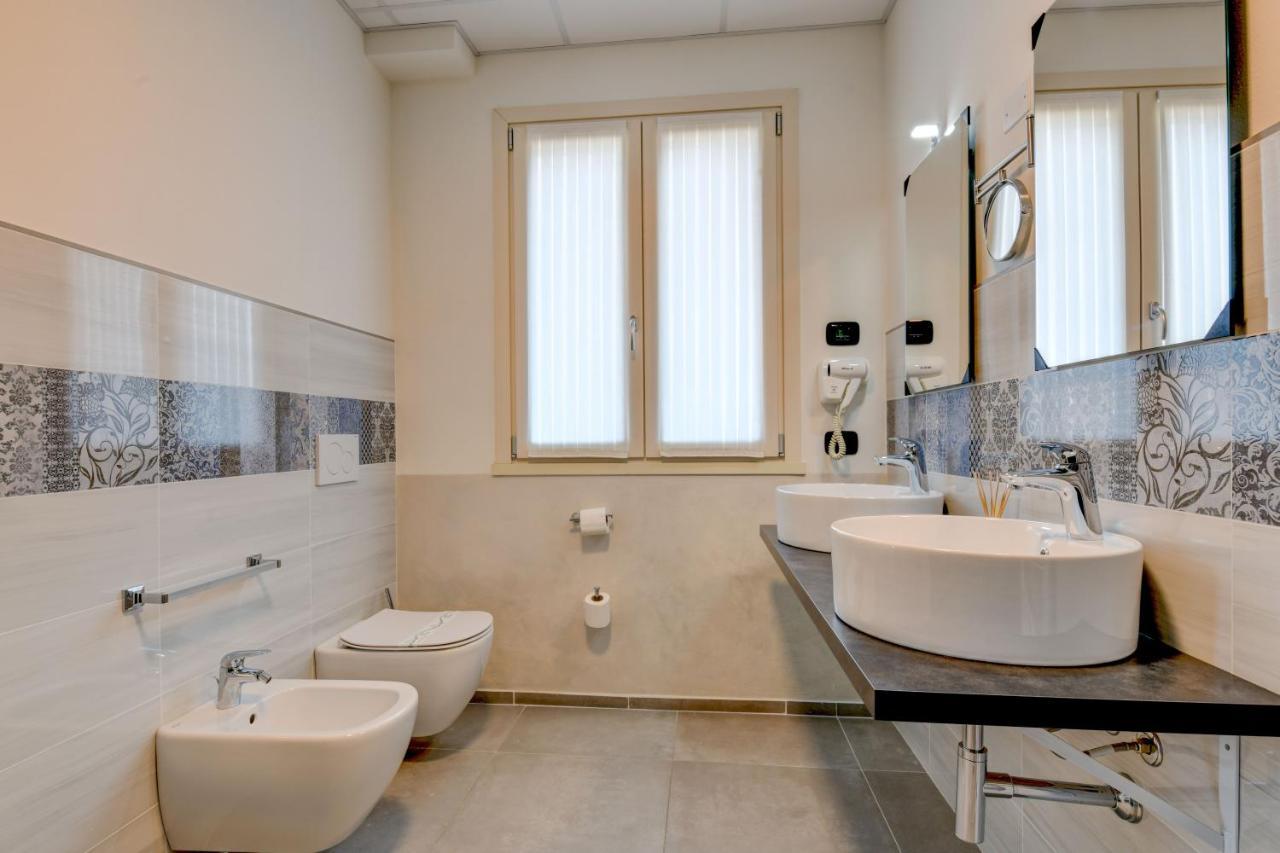 Garda Diamant Bed & Breakfast Desenzano del Garda Dış mekan fotoğraf
